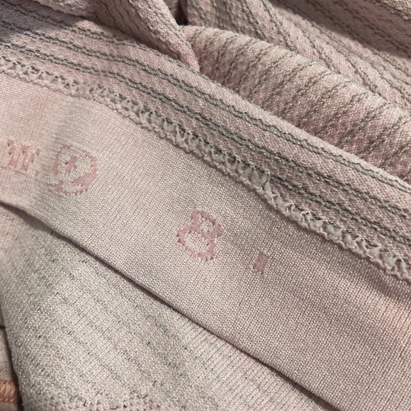 Lululemon - Picture 6 of 6